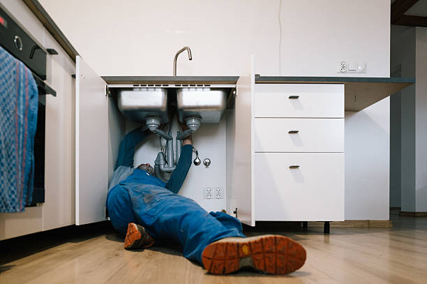 Professional Leak Detection technician working in Mertens, TX